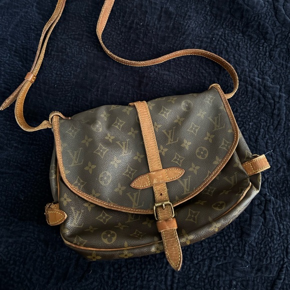Vintage Louis Vuitton Samur bag - Picture 2 of 5